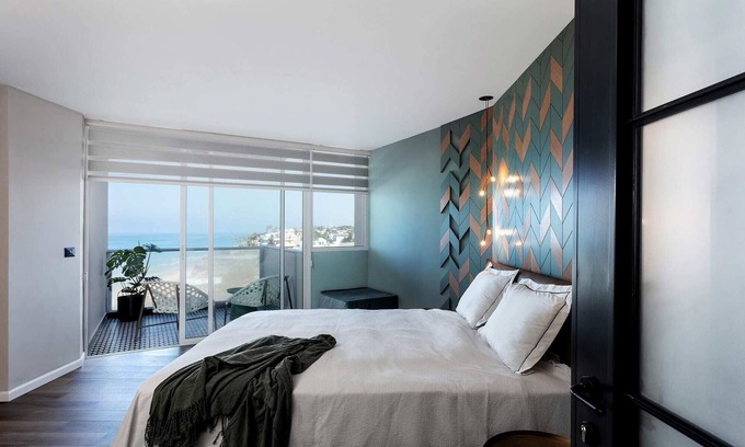 Herzliya Pituach Apartamento | Sea View Stylish 1BR with Balcony