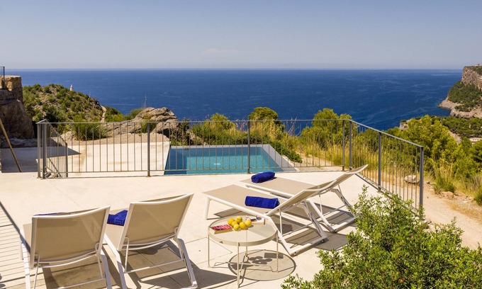 Soller Casa | Sea view Villa with pool 360 degree view of the entire port of Soller,open sea