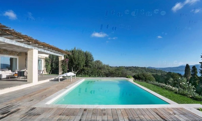 Cugnana Verde Villa | Villa con vistas al mar con piscina privada, 3 dormitorios, 3 baños.