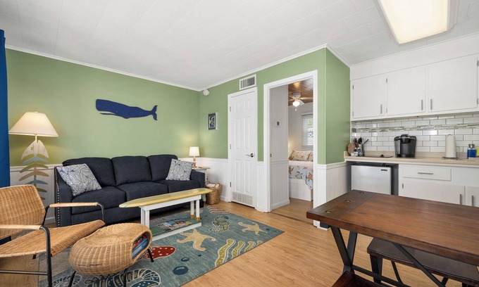 Ocean Pines Cabaña | Seabreeze Cottage at the Inn on Turville Creek
