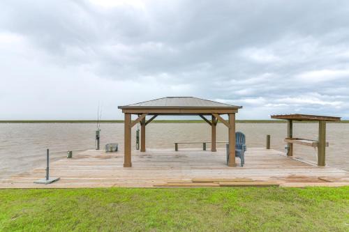 Cedar Lane Casa | Seabreeze Retreat Waterfront Home Near Sargent