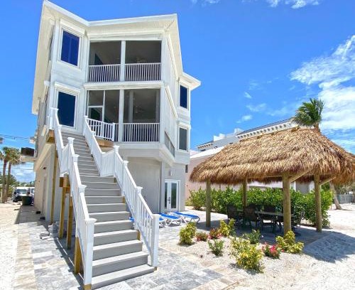 Bonita Springs Casa | Seabreeze, The perfect tropical family vacation home getaway