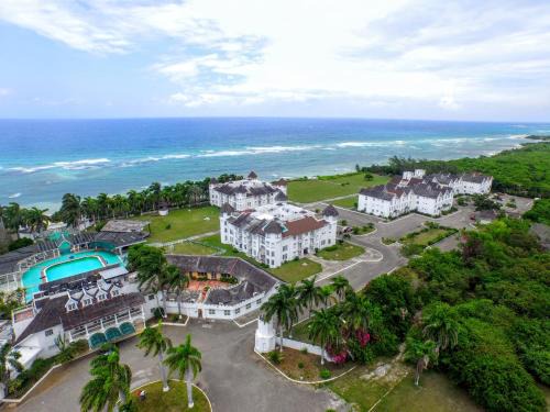 St.Bran's Burg Apartamento | Seacastles by the beach/pool