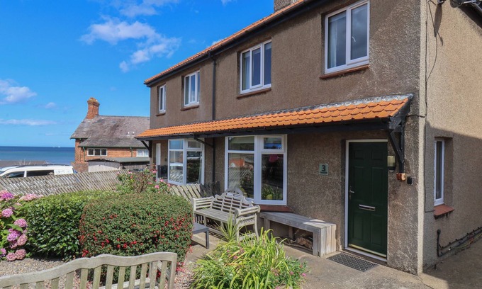 Sandsend Cabaña | CASA SEACLIFF, admite mascotas, con chimenea en Whitby, Ref 1015836