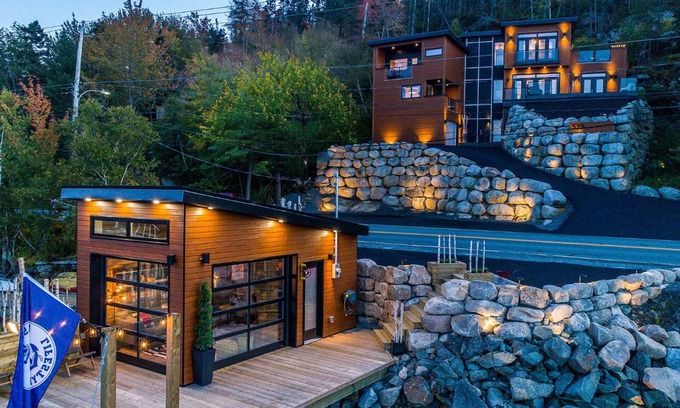 Halifax Casa | Seacliff- Luxury Halifax Waterfront Paradise -Pool, Hot Tub, Wharf & Boathouse