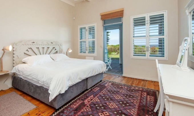 Kwaaiwater Casa | Seafront 5-bedroom house in Hermanus