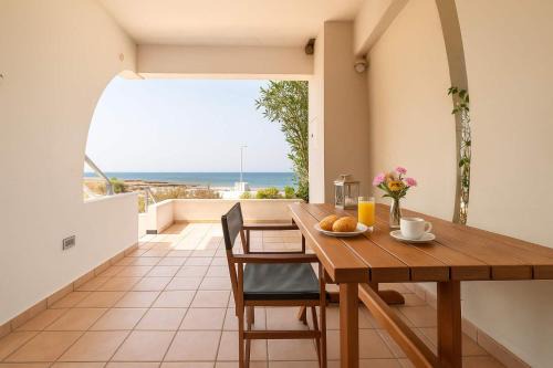 Agrilos Apartamento | Seafront Agrilis Escape - Serenity and Views
