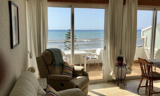 El Toyo Apartamento | Apartamento frente al mar en una posición impresionante