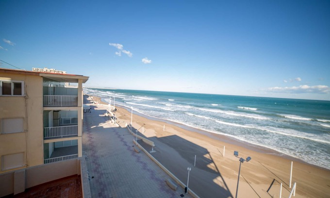 Plaza De La Costera Apartamento | APARTAMENTO FRENTE AL MAR