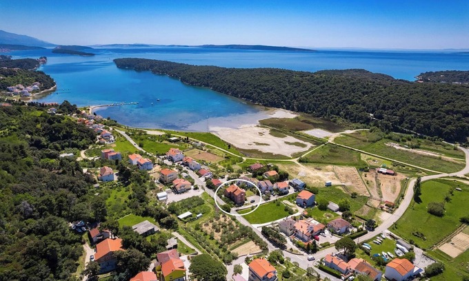 Suha Punta Apartamento | Seafront Apt on Sunny Rab Island - Neda Maslina
