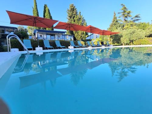Ankaran Apartamento | SEAFRONT BUNGALOW with POOL