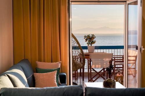 Kalamaria Apartamento | Seafront Luxury President Suite Aegean Sunset