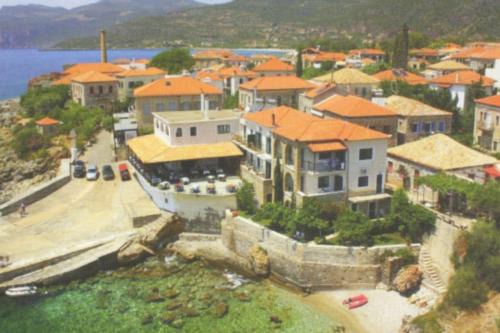 Kardamyli Casa | Seafront Maisonette in Kardamyli