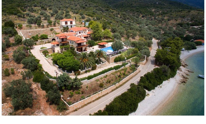 Nimfea Villa | Villa frente al mar con jardín privado a pocos pasos de la playa.