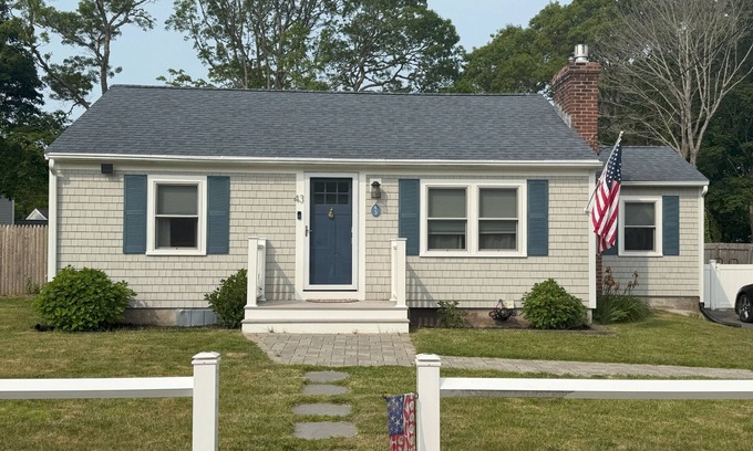 West Yarmouth Casa | New Listing - Seagull Haven - Cape Cod
