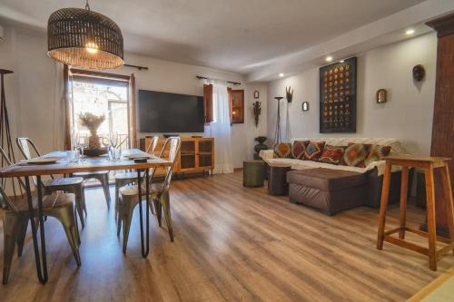 Tossa de Mar Apartamento | SeaHomes Vacations - Centric Apt 100m Beach and PKG