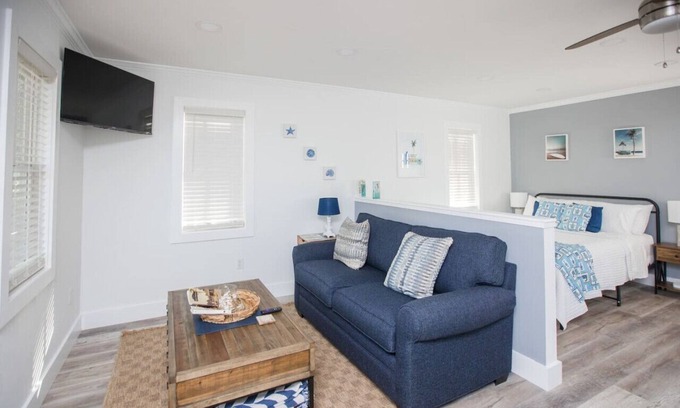Biloxi Casa | Seahorse Studio - A Downtown Retreat