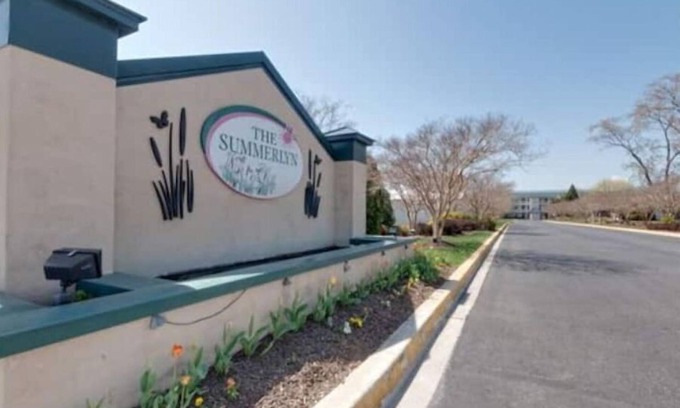 Lewes Condominio | SeaRenity - beach, nature, biking, shopping, dinning