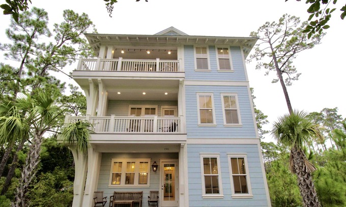 Treetop Casa | SeaRenity: Treetop/Seacrest 🏖 Pool 🏖 Golf Cart 🏖 Pet Friendly 🏖 Beach Bonfires 5/25-8/12