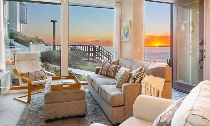 Solana Beach Casa | Seascape Front Row: Ocean Front, Pool & Spa