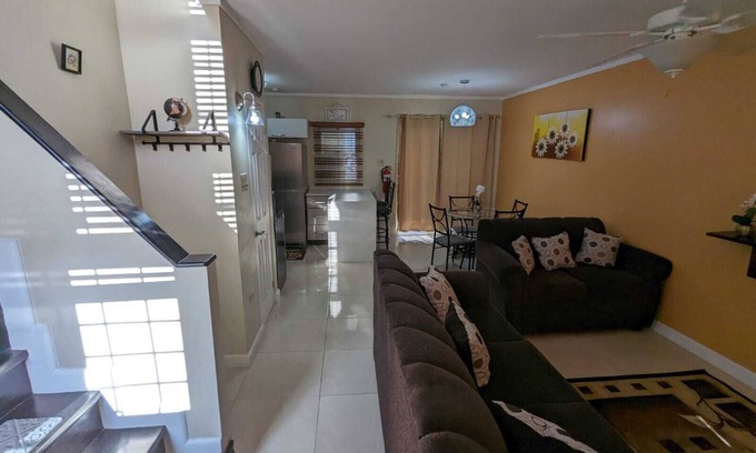Harbour View Casa | Seascape Haven By The Harbour near Kingston Airport