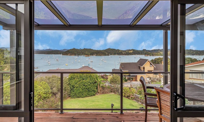 Okiato Casa | Seascape Sanctuary - Okiato Holiday Home