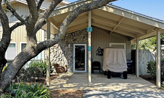 Miramar Beach Villa | Seascape Tennis Villa "PipeDream" walking distance to Beach!