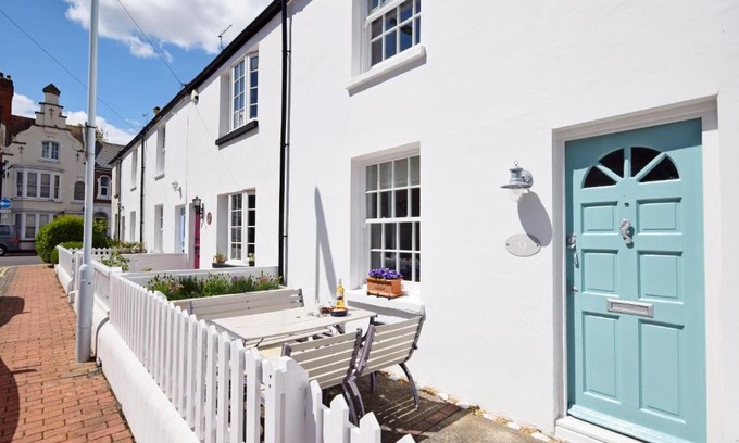 Worthing Casa | Seashell Cottage - Worthing