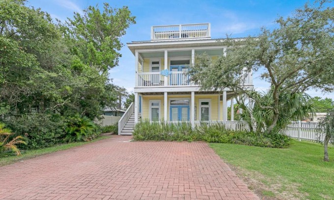 Village of Sugar Beach Casa | Seashine and Sunkises - Great pricing near Seaside