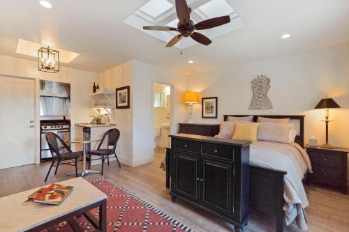 Del Mar Heights Apartamento | Seashore Studio