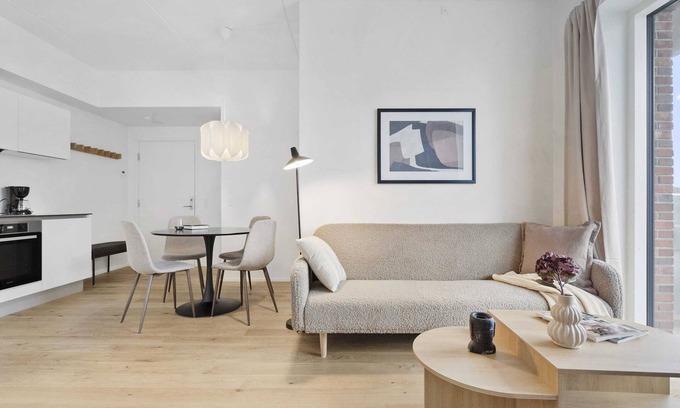 Aarhus C Apartamento | Seaside apartment with magical balcony views