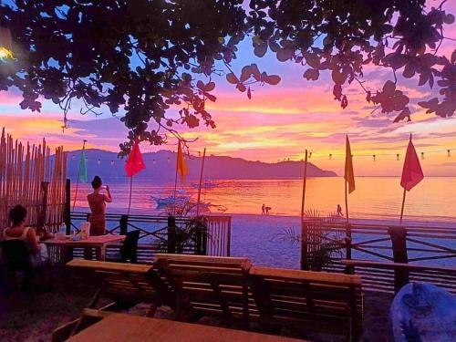 El Nido Cama Y Desayuno | Seaside Cabin Bucana