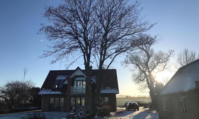 Neukirchen Apartamento | Seaside Daybreak