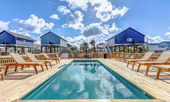 Port Bolivar Casa | Seaside Escapes - a 3 bedroom with a loft, 3 bath, and sleeps 10.