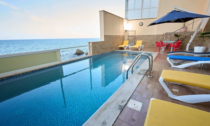 Algiers Apartamento | Seaside, foot in the water Capcax residence 6
