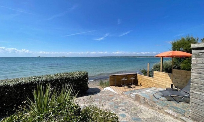 Reville Cabaña | Casa junto al mar con acceso a la playa y WIFI