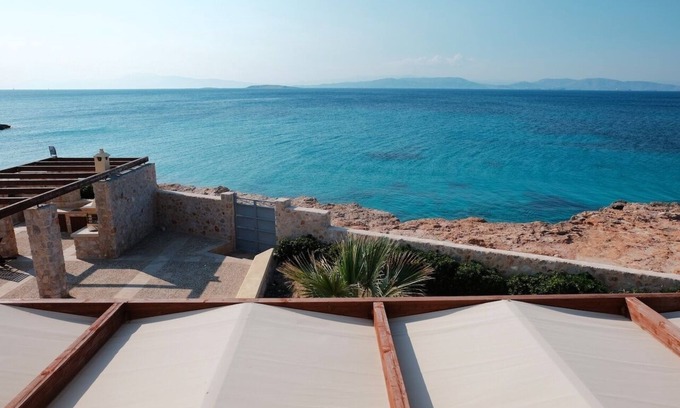 Kontos Villa | Unique Seaside Villa & Pool