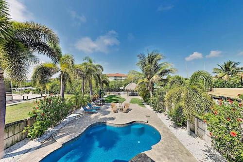 Apollo Beach Casa | Seaside Retreat