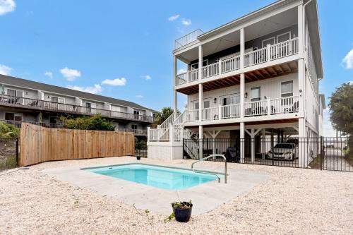 Surf City Casa | Seaside Serenity Beautiful Home on Topsail 7 BR