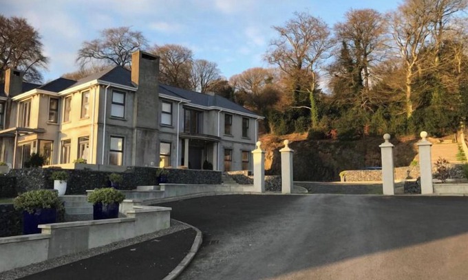 Fahan Apartamento | Luxurious Studio Apartment in Fahan, Co Donegal