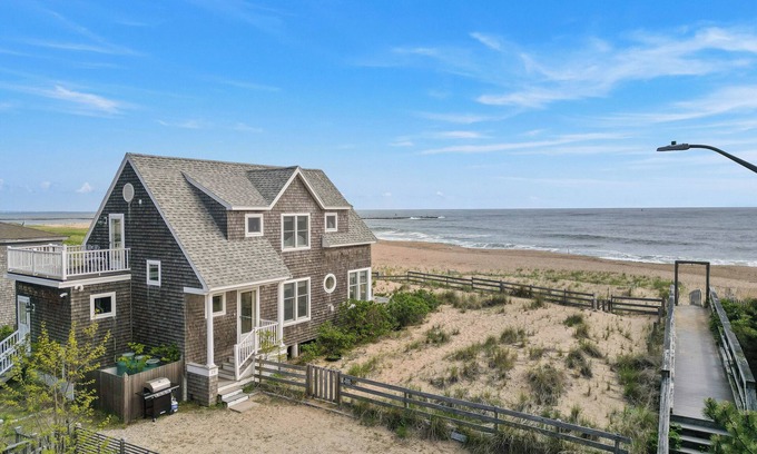 Newburyport Casa | Seaside Serenity Retreat