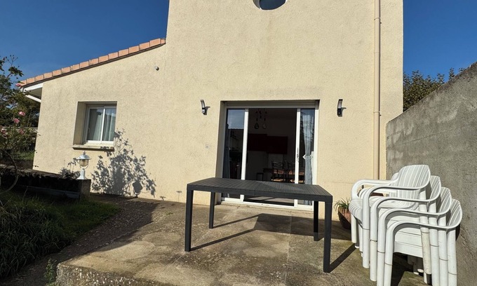 Chatuzange-le-Goubet Casa | Seasonal rental maisonnette