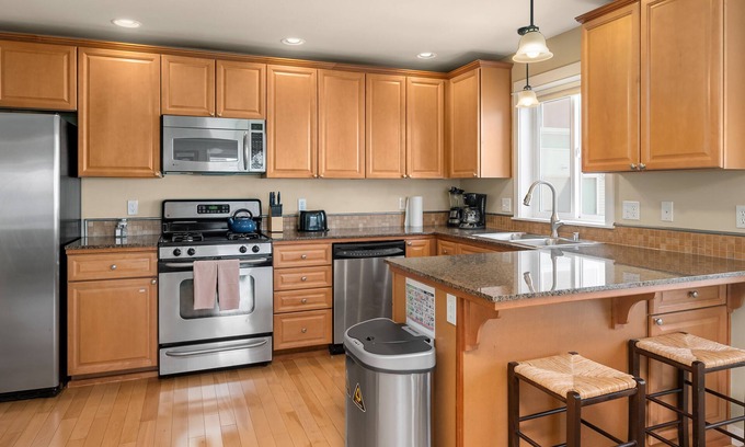 Mann Casa | Seattle Vacation Home: Life's A Game