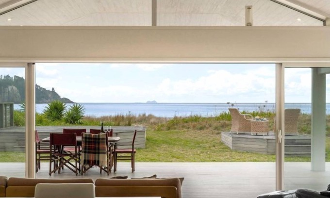 Whangamata Casa | Seaview Beachfront Escape