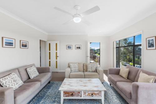 Barrack Heights Casa | Seaview Escape - Beach Family Getaway with Games