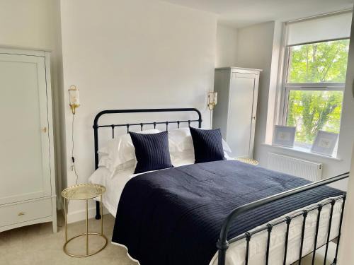 Worthing Apartamento | Seaview flat with balcony, spacious 2 bedroom