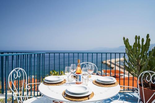 Cala Gonone Apartamento | Seaview House Cala Gonone