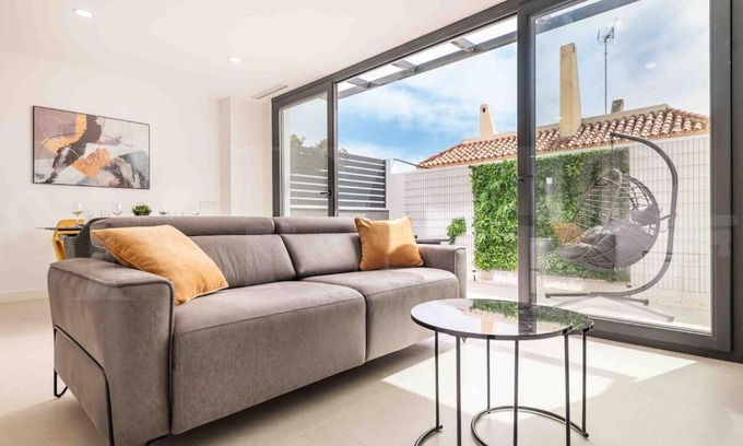 Carihuela Casa | Seaview house with rooftop pool, game room, parking REMS