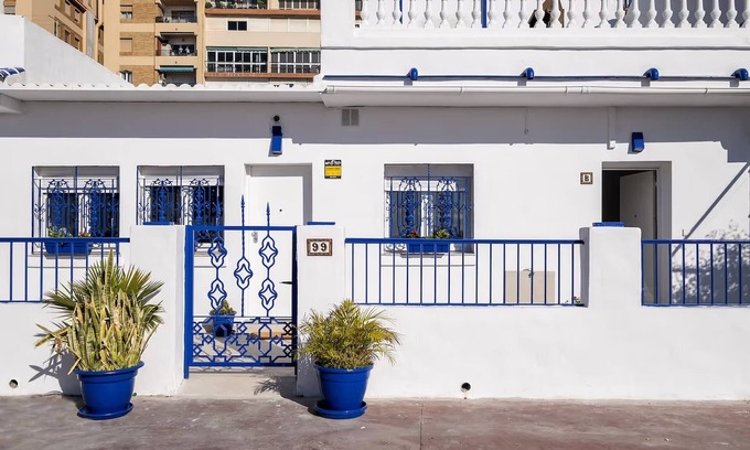 Playas del Palo Apartamento | Seaview studio in El Palo - TakeCareMalaga