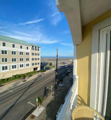North Wildwood Apartamento | Seawall Strolls & Sunset Sips - Ocean View